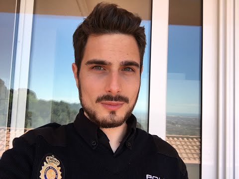¿Puede un policía local trabajar en otro empleo en España?
